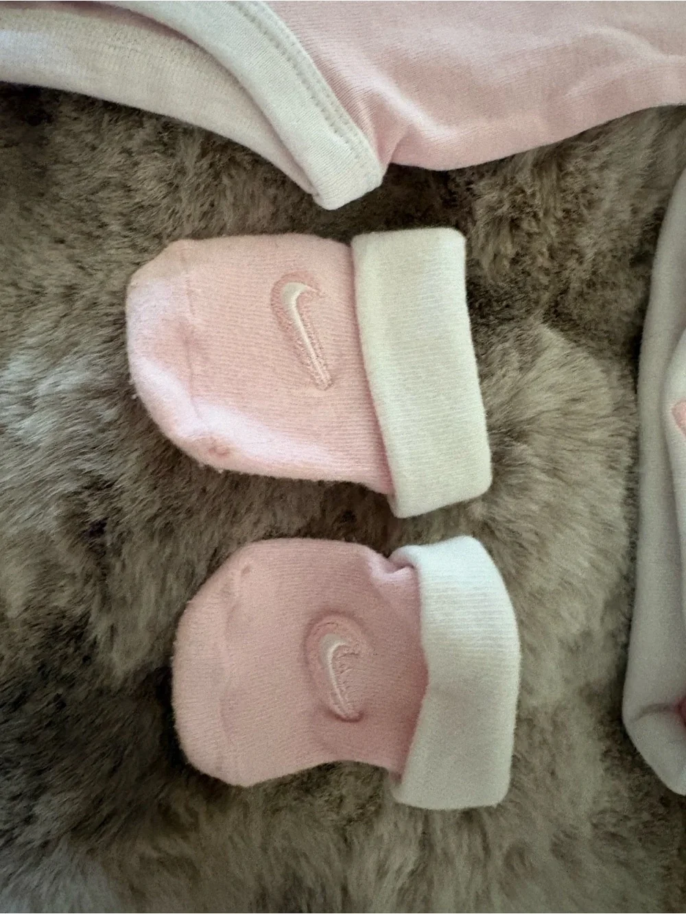 Nike Pink & White Infant Bodysuit Set with Hat and Mittens